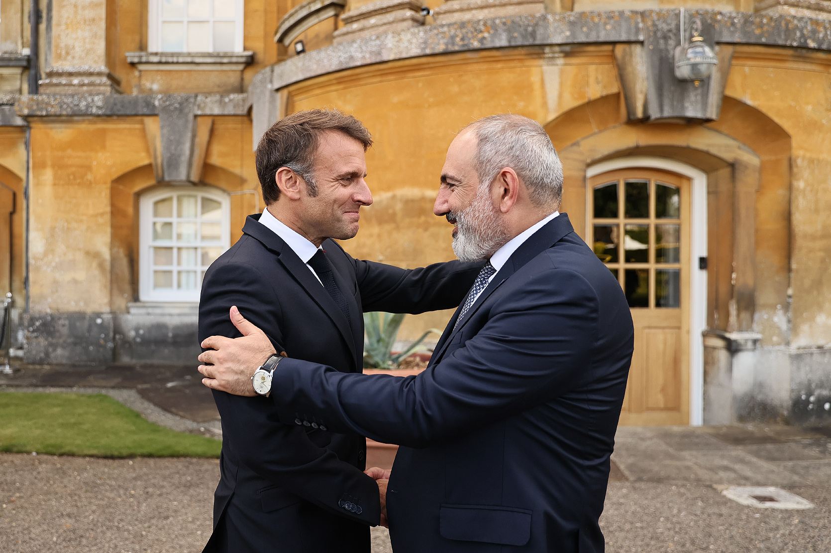 Rencontre entre Nikol Pashinyan et Emmanuel Macron